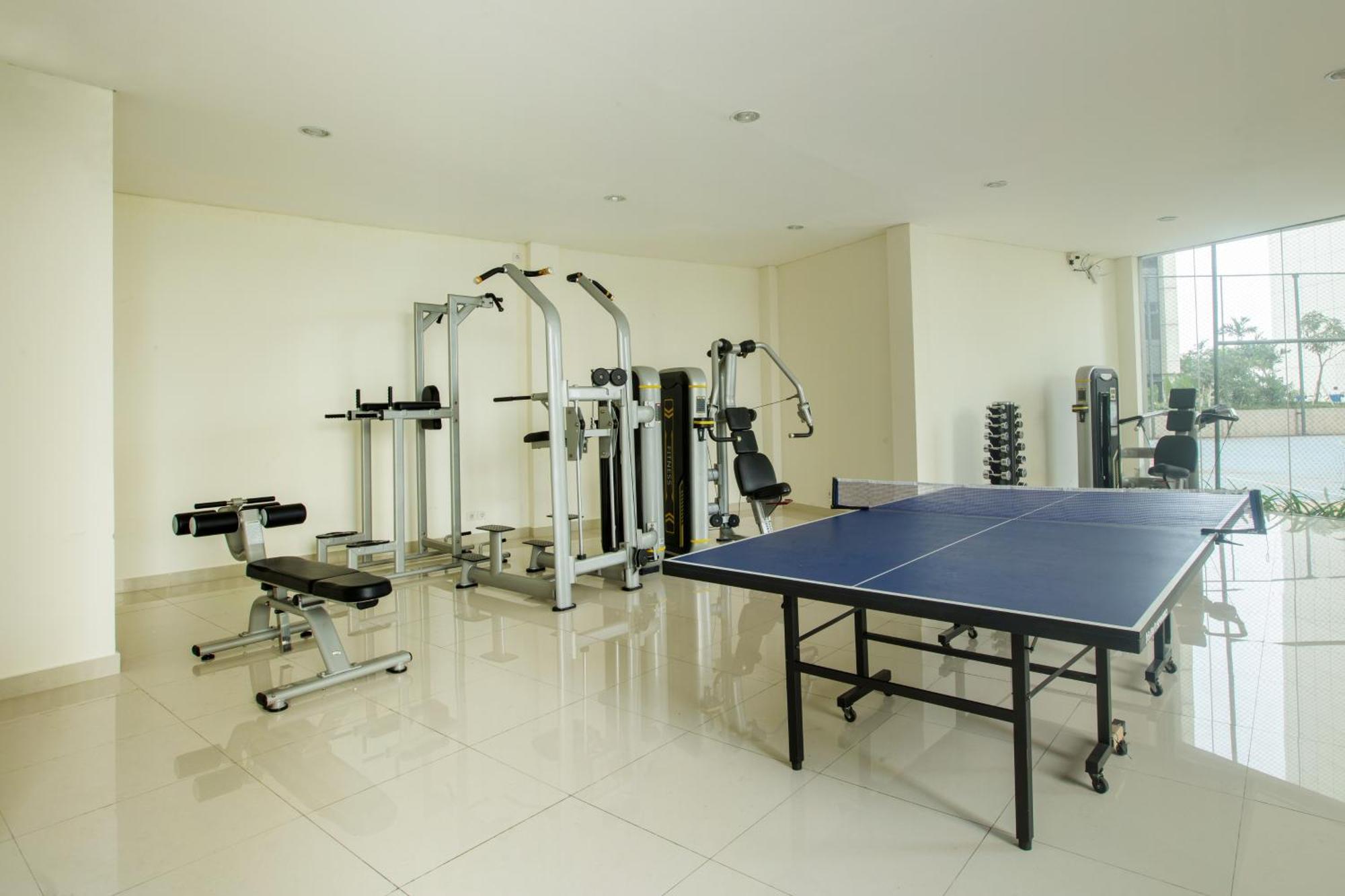 Louis Kienne Cikarang Hotel & Service Apartment Bekasi Eksteriør bilde