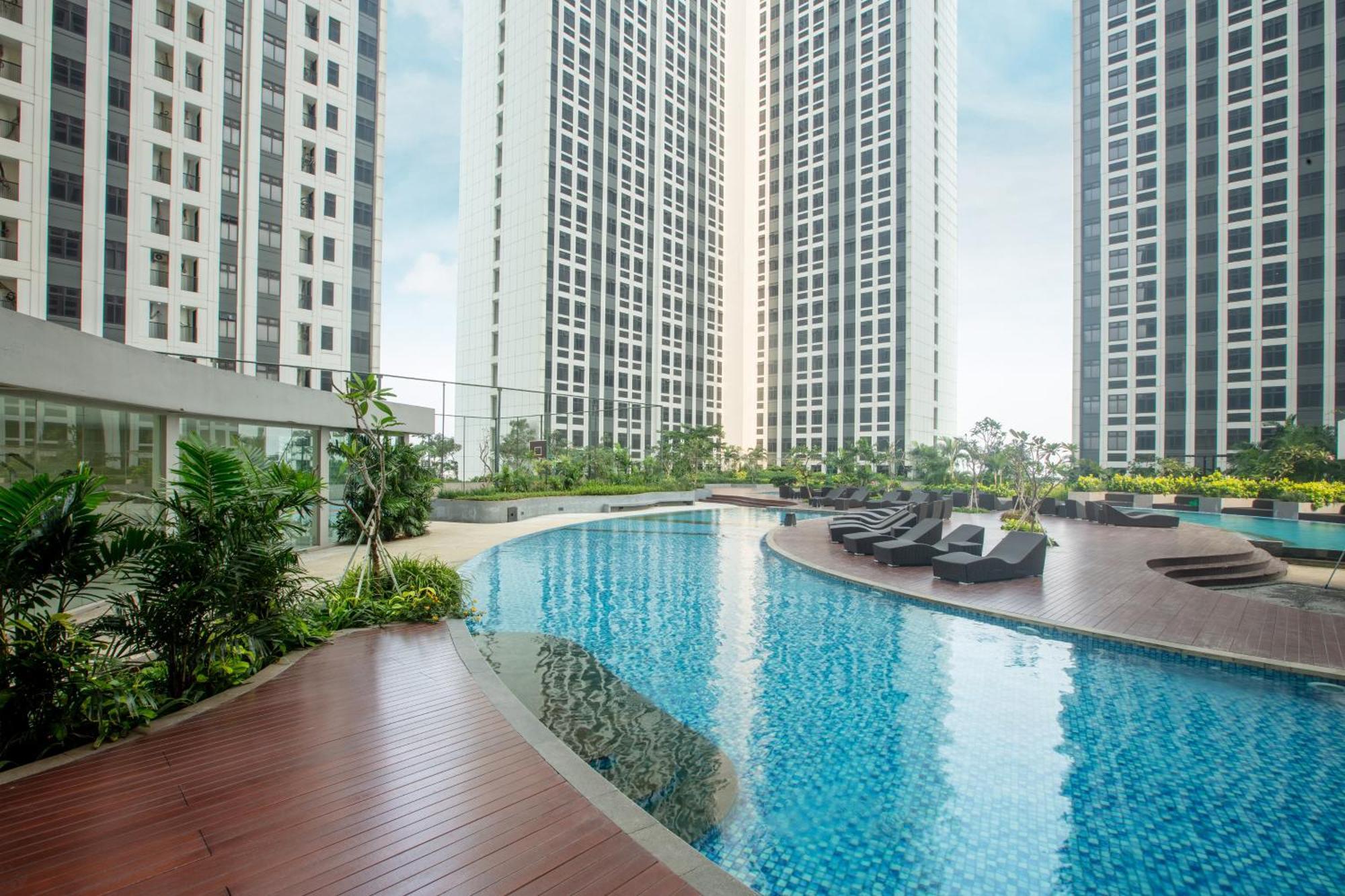 Louis Kienne Cikarang Hotel & Service Apartment Bekasi Eksteriør bilde